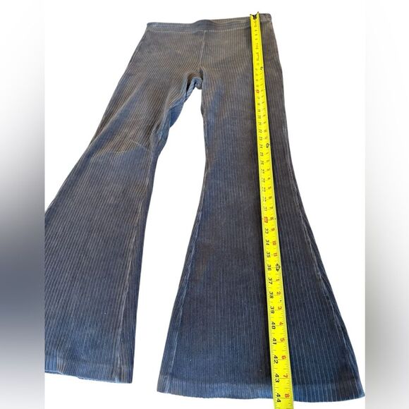 Aerie Groove On Velour High Waisted Flare Pants Womens Size XL Gray - Picture 13 of 14